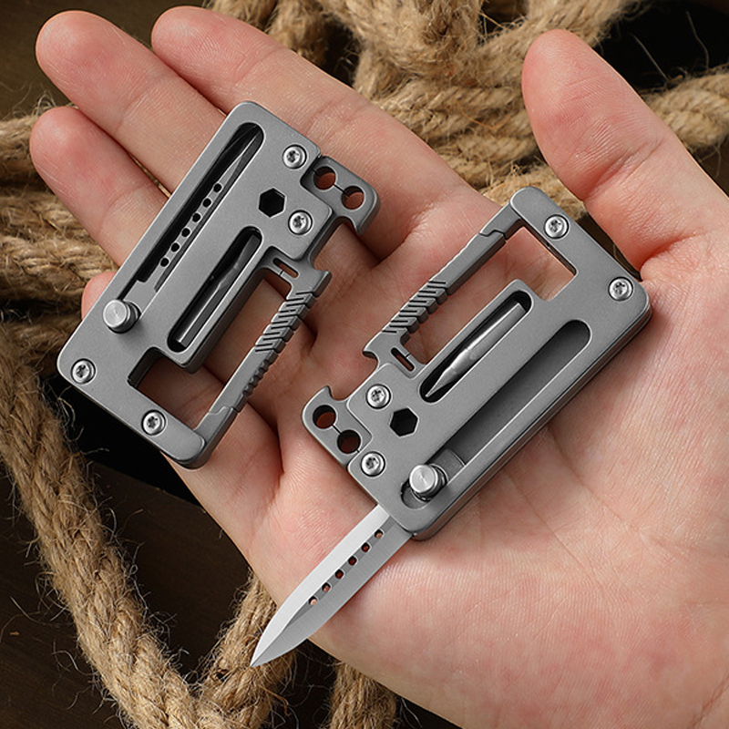 Multitool Credit Card - 5 IN 1 Titanium Alloy Keychain