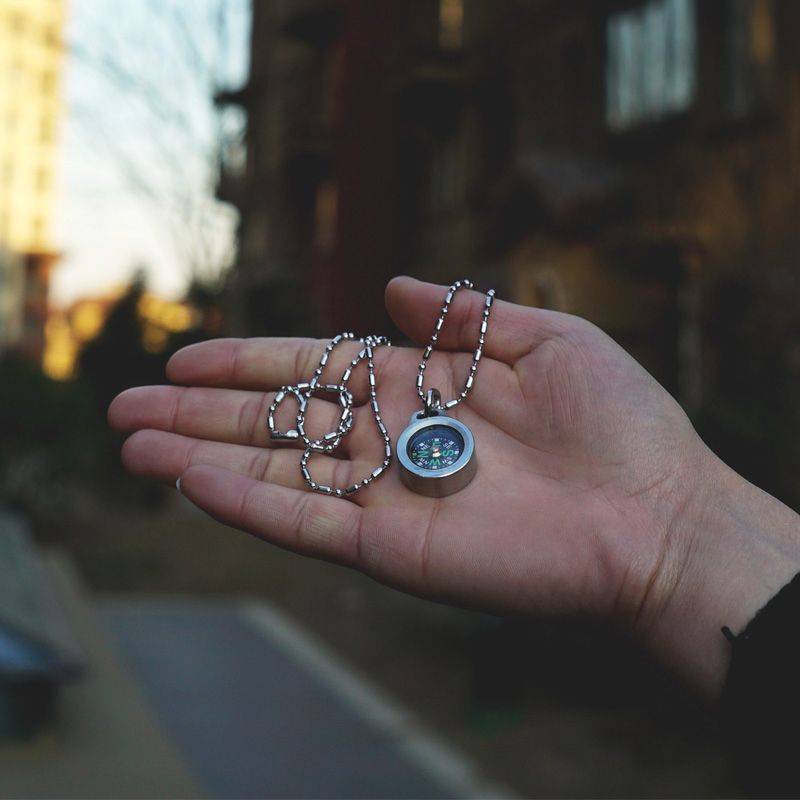 Titanium Alloy/Copper Luminous - Compass Keychain Mini avis et prix