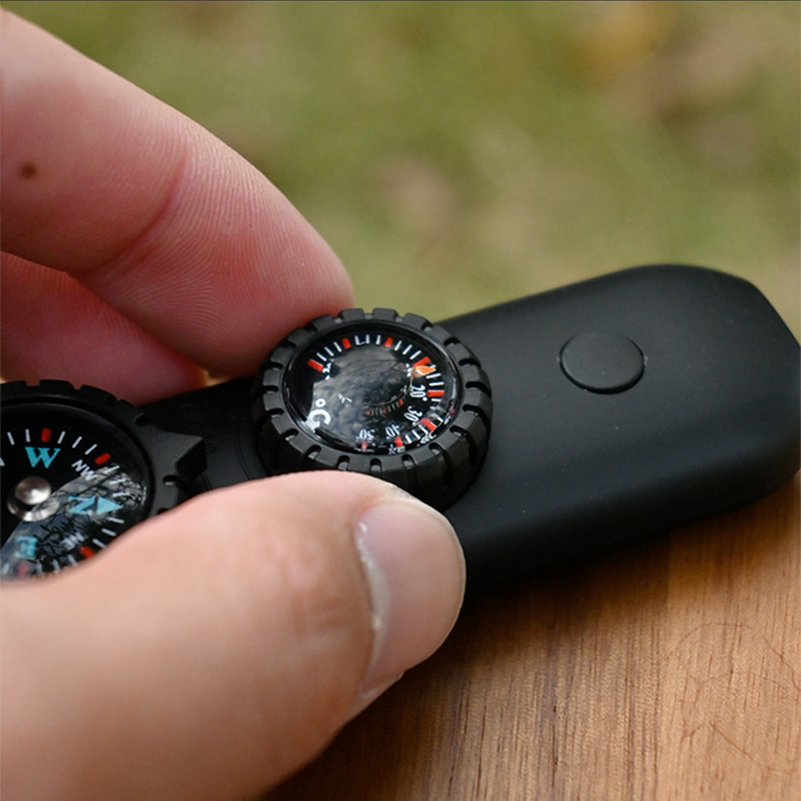 7-in-1 Survival Whistle with L - Compass Keychain Mini avis et prix