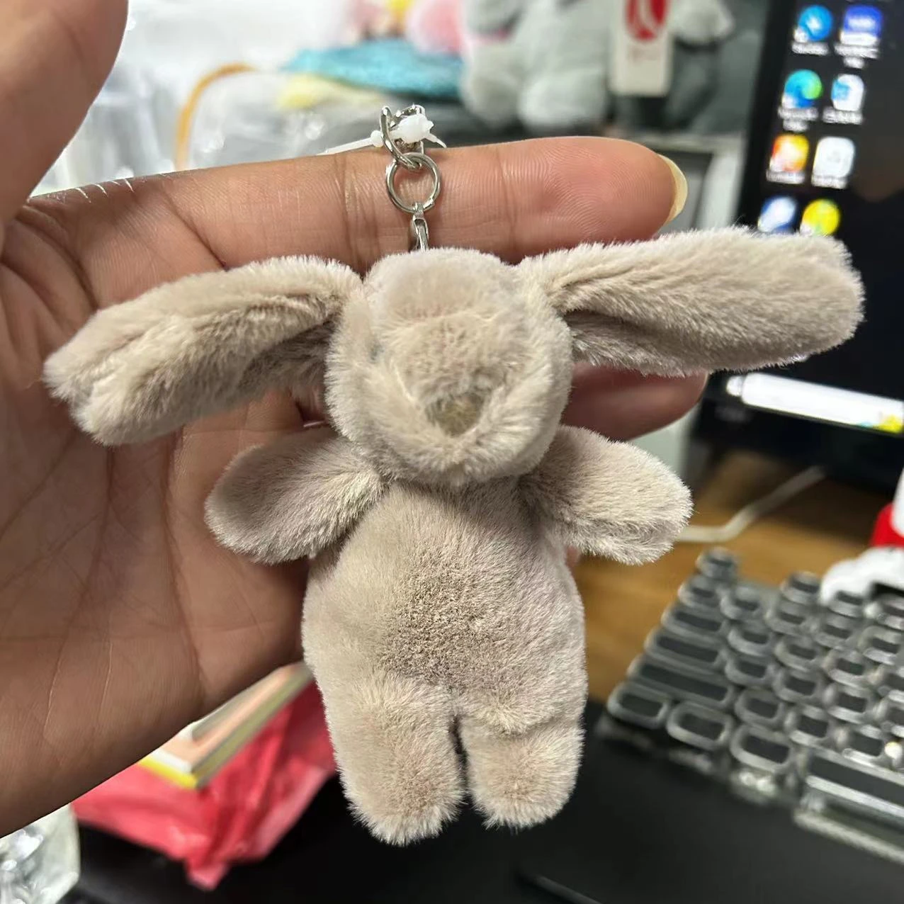 Stuffed Animals Cute Cartoon R - Carabiner Keychain avis et prix